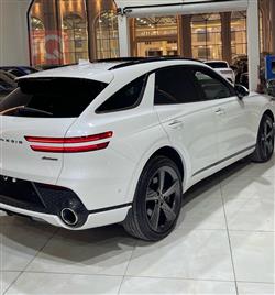 جێنسس GV70